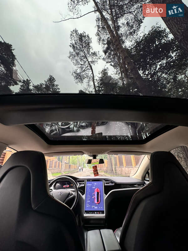 Лифтбек Tesla Model S 2014 в Киеве