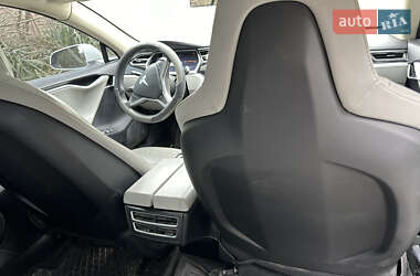 Лифтбек Tesla Model S 2013 в 