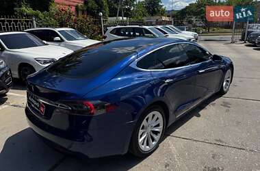 Лифтбек Tesla Model S 2016 в 