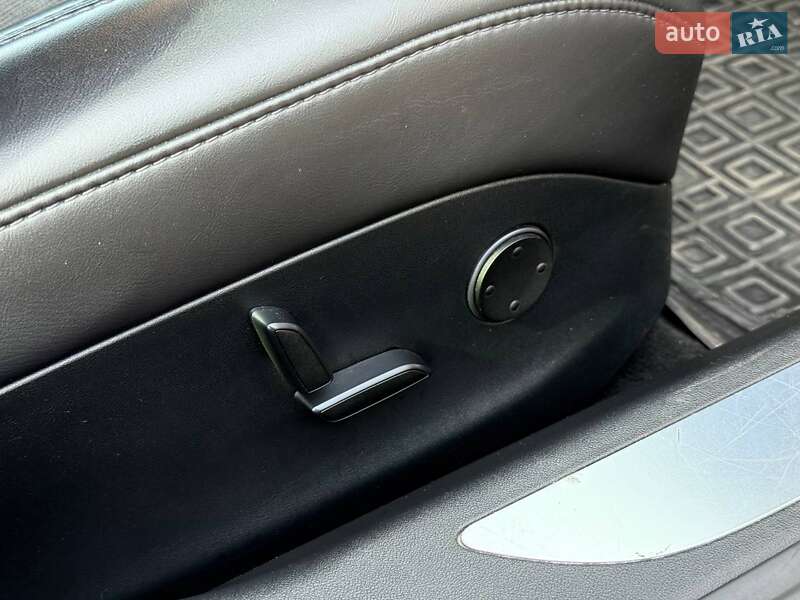 Лифтбек Tesla Model S 2017 в Кривом Роге