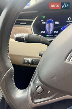 Лифтбек Tesla Model S 2019 в 