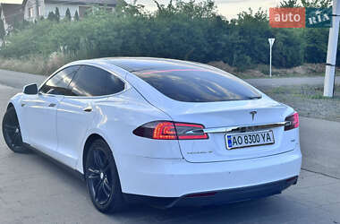 Лифтбек Tesla Model S 2016 в 