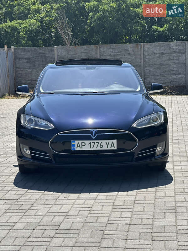 Лифтбек Tesla Model S 2013 в Запорожье