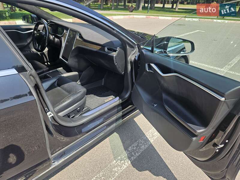 Лифтбек Tesla Model S 2015 в Харькове