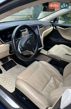 Лифтбек Tesla Model S 2017 в 