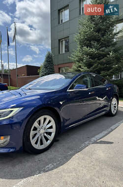 Лифтбек Tesla Model S 2017 в 