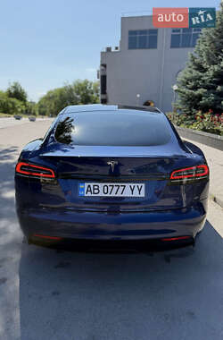 Ліфтбек Tesla Model S 2022 в 