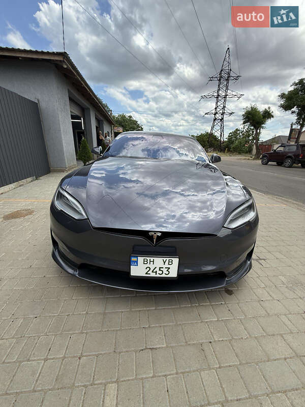 Лифтбек Tesla Model S 2022 в 
