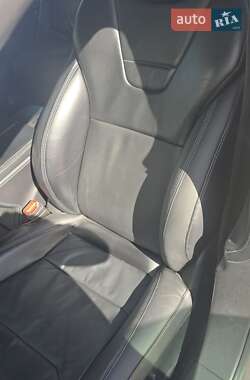 Лифтбек Tesla Model S 2017 в Ивано-Франковске