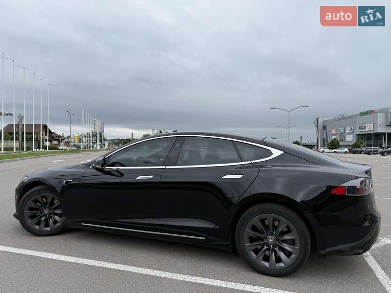 Лифтбек Tesla Model S 2019 в Киеве