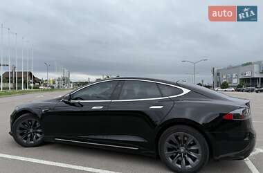 Лифтбек Tesla Model S 2019 в 