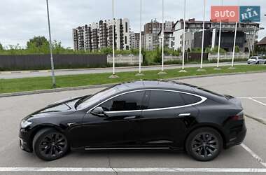 Лифтбек Tesla Model S 2019 в 