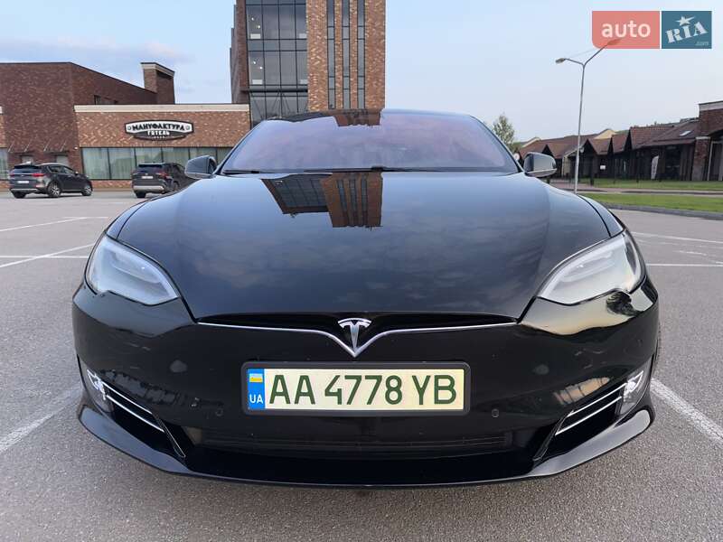 Лифтбек Tesla Model S 2019 в Киеве