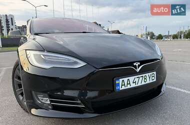 Лифтбек Tesla Model S 2019 в 