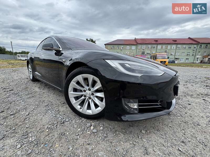 Tesla Model S 2018
