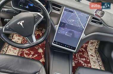 Лифтбек Tesla Model S 2016 в 