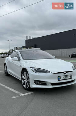 Лифтбек Tesla Model S 2020 в Киеве