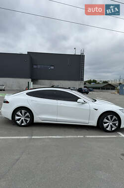 Лифтбек Tesla Model S 2020 в 