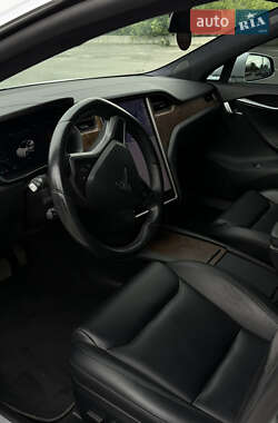 Лифтбек Tesla Model S 2020 в 