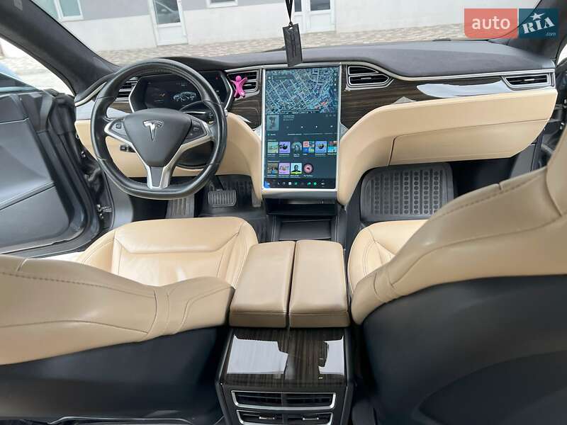 Ліфтбек Tesla Model S 2015 в Софіївській Борщагівці
