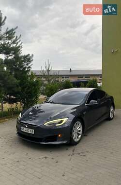Ліфтбек Tesla Model S 2016 в 