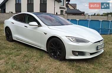 Лифтбек Tesla Model S 2017 в 