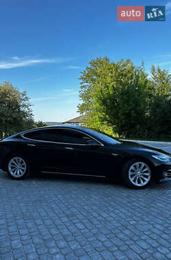 Лифтбек Tesla Model S 2016 в 