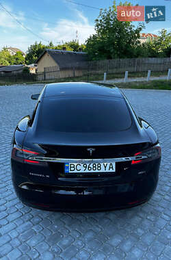 Лифтбек Tesla Model S 2016 в 