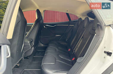 Лифтбек Tesla Model S 2014 в 