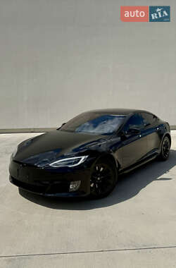 Лифтбек Tesla Model S 2018 в Луцке
