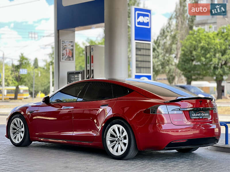 Лифтбек Tesla Model S 2016 в Николаеве