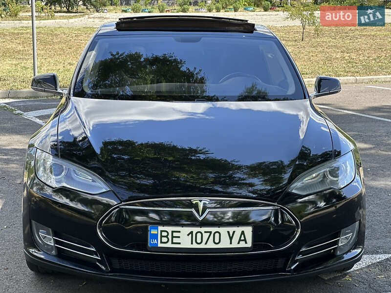 Лифтбек Tesla Model S 2014 в Николаеве