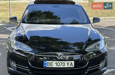 Лифтбек Tesla Model S 2014 в 