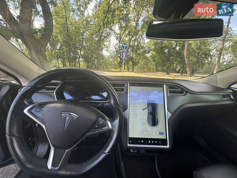 Лифтбек Tesla Model S 2014 в Николаеве