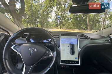 Лифтбек Tesla Model S 2014 в 