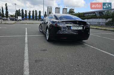 Лифтбек Tesla Model S 2018 в 