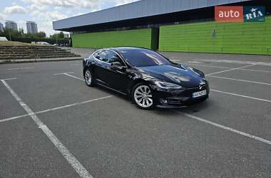 Лифтбек Tesla Model S 2018 в 