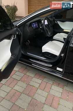 Лифтбек Tesla Model S 2018 в 