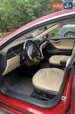Ліфтбек Tesla Model S 2013 в 
