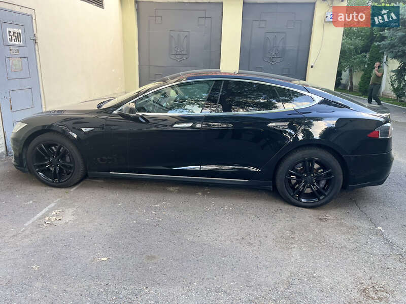 Ліфтбек Tesla Model S 2012 в Одесі