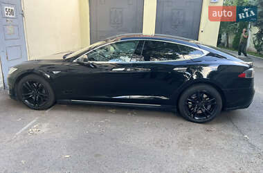 Лифтбек Tesla Model S 2012 в 