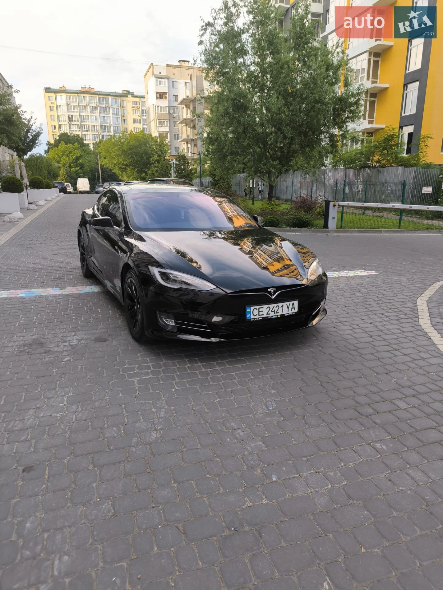 Tesla Model S 2017 VIN 5YJSA1E17HF209651 фото оголошення 10 з 19