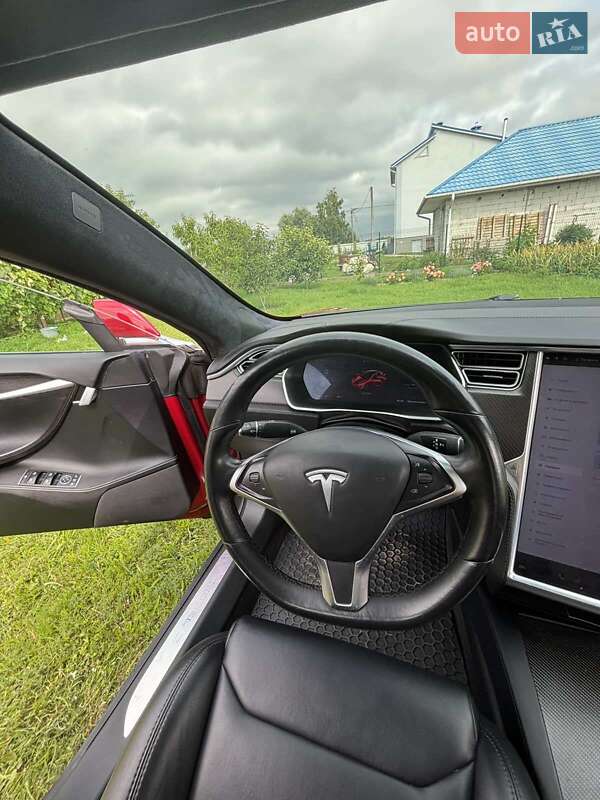 Лифтбек Tesla Model S 2018 в Киеве