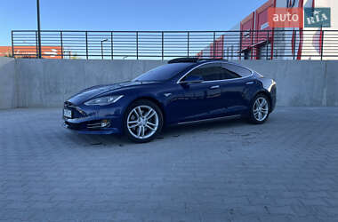 Лифтбек Tesla Model S 2016 в Дрогобыче