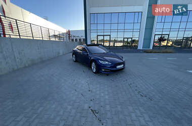 Лифтбек Tesla Model S 2016 в 