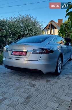 Лифтбек Tesla Model S 2016 в 