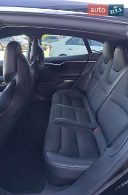 Лифтбек Tesla Model S 2018 в 