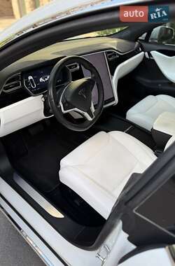 Лифтбек Tesla Model S 2017 в 