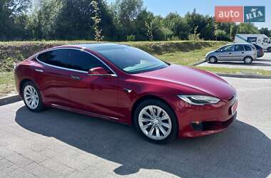 Лифтбек Tesla Model S 2016 в Новояворовске