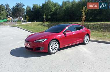 Лифтбек Tesla Model S 2016 в 
